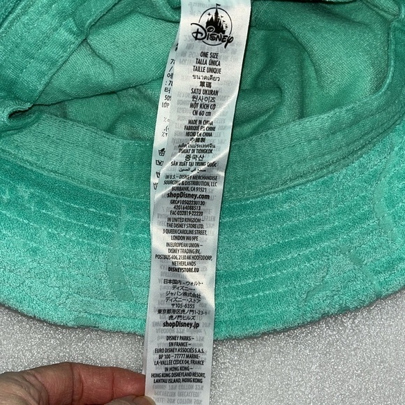 🆕 Disney Parks Bucket Hat Disney Characters Plush/Terry Green One Size - Picture 9 of 16